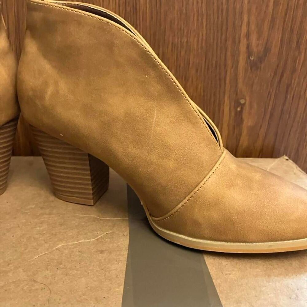 Weeboo Ramona-1 Ankle Boots - Picture 4 of 7